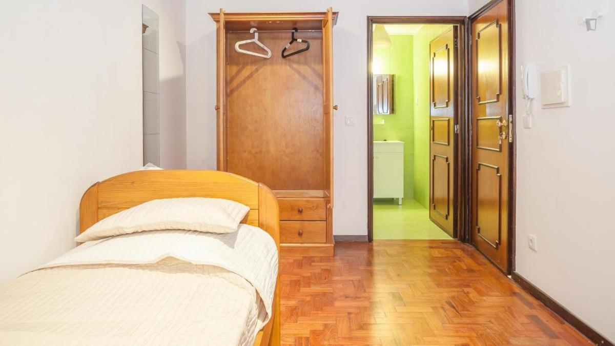 Хостел Residencia Laranjeira Порту Экстерьер фото