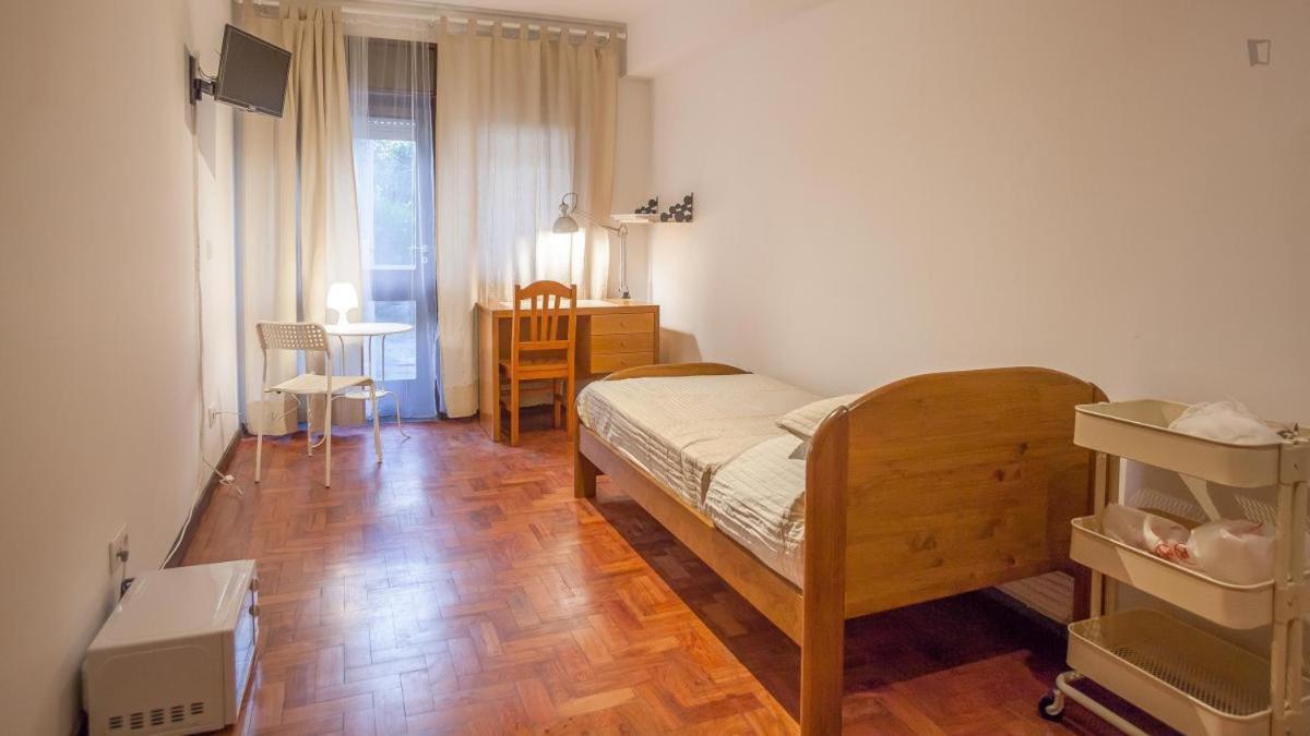 Хостел Residencia Laranjeira Порту Экстерьер фото